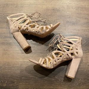 💎 Jessica Simpson tie up heels